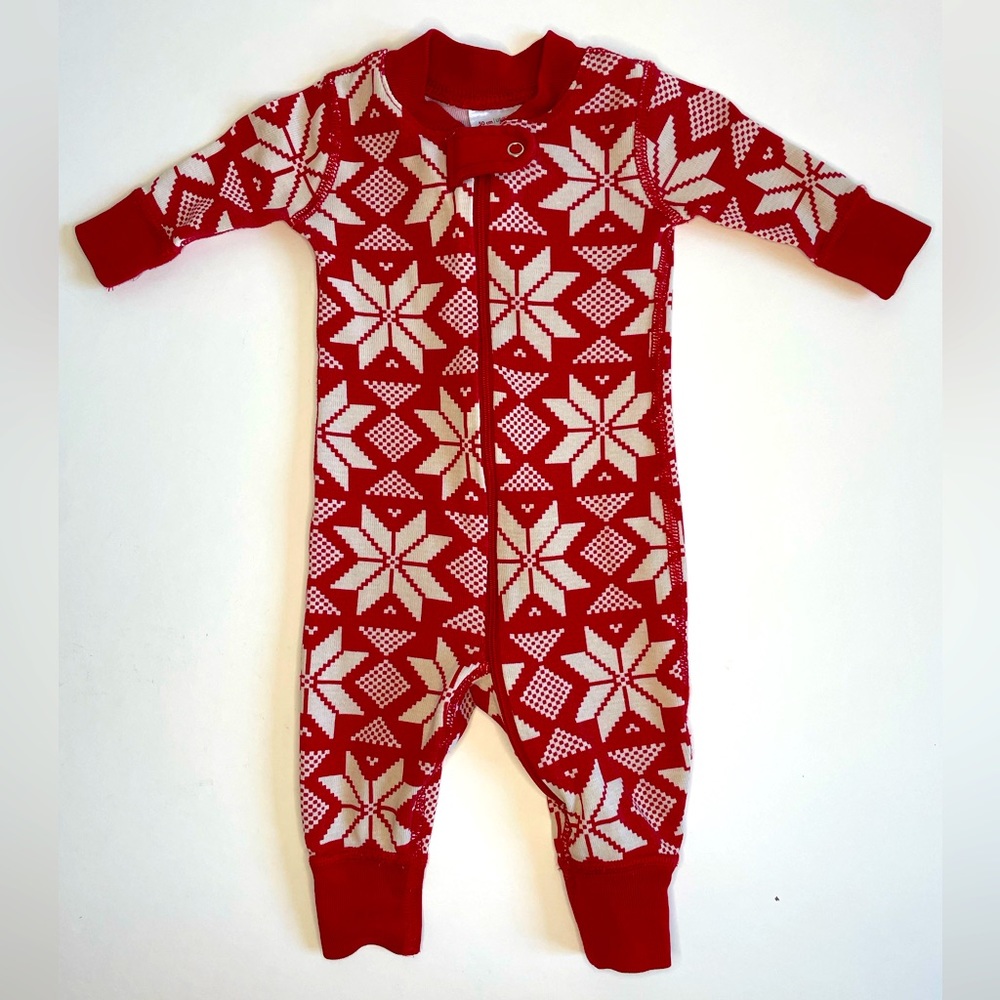 Hanna Andersson Scandi Snowflake Baby Zip Sleeper, size 0-3 mo.